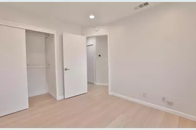 Coyote Creek Cir, San Jose, CA 95116 - Photo 19