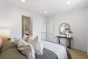 231 Peppermint Tree Ter 3, Sunnyvale, CA 94086 - Photo 15