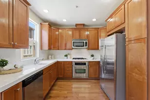 231 Peppermint Tree Ter 3, Sunnyvale, CA 94086 - Photo 5