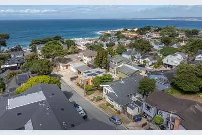 135 5th St, Pacific Grove, CA 93950 - Photo 47