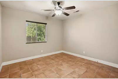 3870 E Nevada Ave, Fresno, CA 93702 - Photo 11