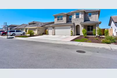 1174 Sunridge Dr, Hollister, CA 95023 - Photo 3