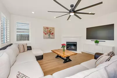 1174 Sunridge Dr, Hollister, CA 95023 - Photo 21