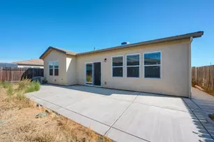 7905 Springarden Wy, Sacramento, CA 95828 - Photo 17