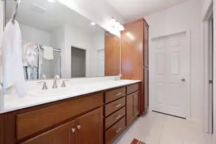 7905 Springarden Wy, Sacramento, CA 95828 - Photo 11