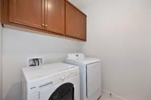 7905 Springarden Wy, Sacramento, CA 95828 - Photo 13