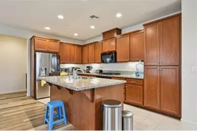 7905 Springarden Way, Sacramento, CA 95828 - Photo 3