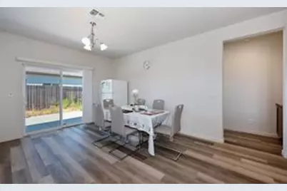 7905 Springarden Way, Sacramento, CA 95828 - Photo 9