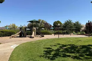 1008 Fontana Dr, Alameda, CA 94502 - Photo 49