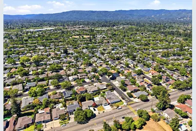 4890 Doyle Rd, San Jose, CA 95129 - Photo 35