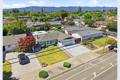 4890 Doyle Rd, San Jose, CA 95129 - Photo 31