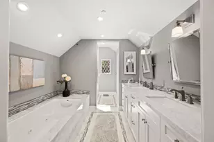 220 Robin Rd, Hillsborough, CA 94010 - Photo 13
