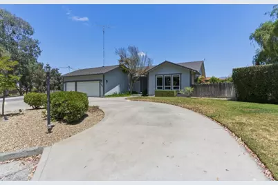 1660 Sunnyslope Rd, Hollister, CA 95023 - Photo 3