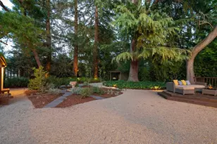 1677 Mariposa Ave, Palo Alto, CA 94306 - Photo 17