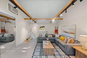 1677 Mariposa Ave, Palo Alto, CA 94306 - Photo 11