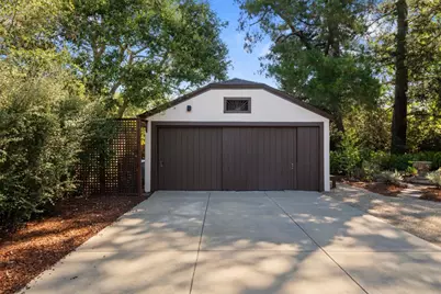1677 Mariposa Ave, Palo Alto, CA 94306 - Photo 15