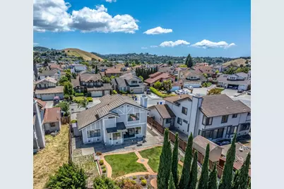 106 Peridot Ct, Hercules, CA 94547 - Photo 9