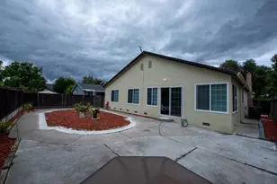 305 Lassenpark Cir, San Jose, CA 95136 - Photo 27