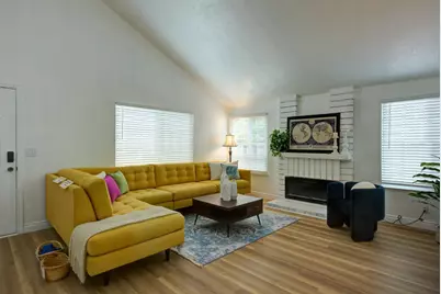 305 Lassenpark Cir, San Jose, CA 95136 - Photo 5