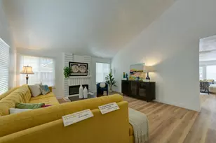 305 Lassenpark Cir, San Jose, CA 95136 - Photo 7