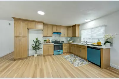 305 Lassenpark Cir, San Jose, CA 95136 - Photo 13