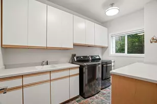 24106 Deer Path Rd, Saratoga, CA 95070 - Photo 39