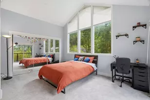 24106 Deer Path Rd, Saratoga, CA 95070 - Photo 33