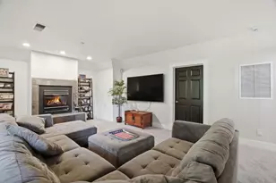 24106 Deer Path Rd, Saratoga, CA 95070 - Photo 23