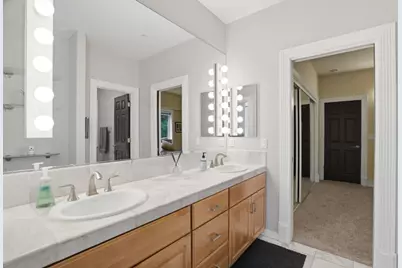 24106 Deerpath Rd, Saratoga, CA 95070 - Photo 35