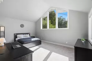 24106 Deer Path Rd, Saratoga, CA 95070 - Photo 41