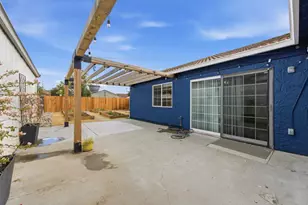 1184 Sunny Ct, San Jose, CA 95116 - Photo 17