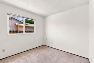 62 Mosswood Dr, Suisun City, CA 94585 - Photo 17
