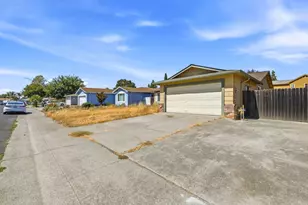 62 Mosswood Dr, Suisun City, CA 94585 - Photo 3