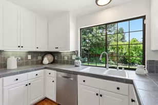 1131 Runnymead Dr, Los Altos, CA 94024 - Photo 13