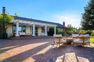 12498 Sumner Dr, Saratoga, CA 95070 - Photo 37