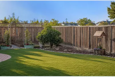 12498 Sumner Dr, Saratoga, CA 95070 - Photo 41