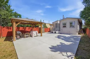 5745 Holway Ct, Oakland, CA 94621 - Photo 23