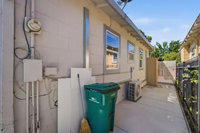5745 Holway Ct, Oakland, CA 94621 - Photo 3