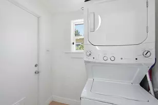 5745 Holway Ct, Oakland, CA 94621 - Photo 19