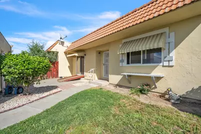 636 Yellowstone Dr, Vacaville, CA 95687 - Photo 3
