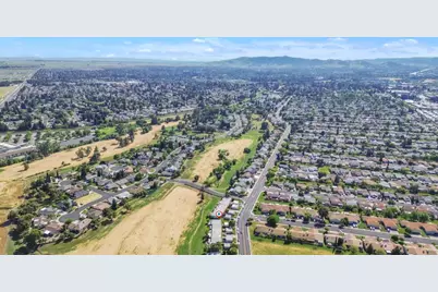 636 Yellowstone Dr, Vacaville, CA 95687 - Photo 25