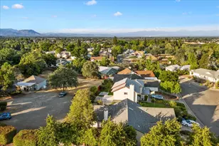 722 St Thomas Pkwy, Redding, CA 96003 - Photo 29