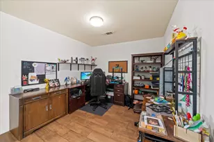722 St Thomas Pkwy, Redding, CA 96003 - Photo 13