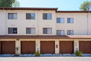 466 Costa Mesa Ter D, Sunnyvale, CA 94085 - Photo 3