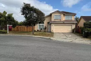 1380 Mazatlan St, Salinas, CA 93905 - Photo 1