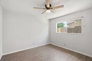 7449 Karlsberg Cir, Stockton, CA 95207 - Photo 13