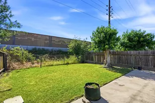 7449 Karlsberg Cir, Stockton, CA 95207 - Photo 25