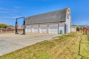 752 A Middlefield Rd A, Salinas, CA 93906 - Photo 3