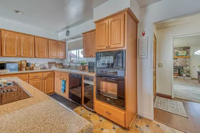 752 A Middlefield Rd A, Salinas, CA 93906 - Photo 17