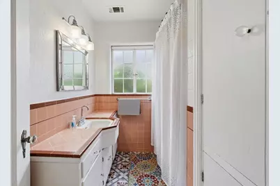136 W Stadium Dr, Stockton, CA 95204 - Photo 19